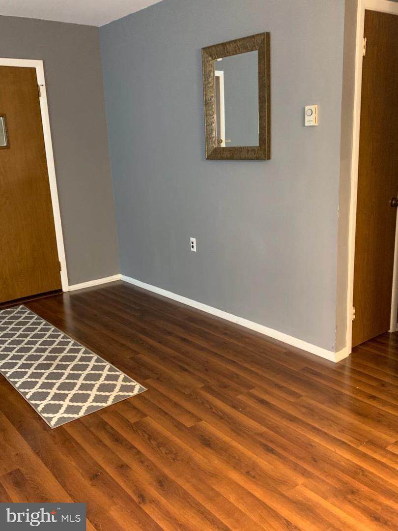 146 Hudson Parkway - Photo 1
