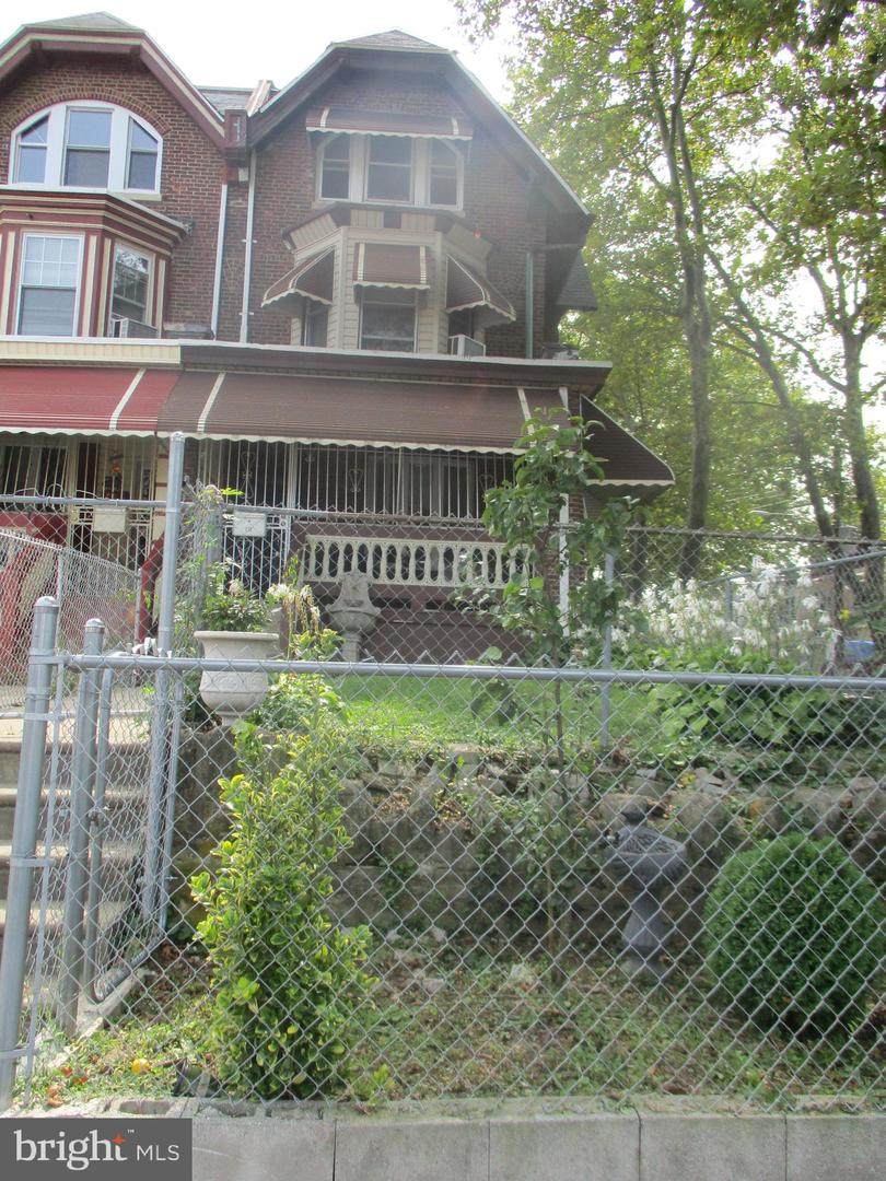 228 Wyoming Avenue - Photo 1