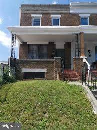 2891 Pelham Avenue - Photo 1