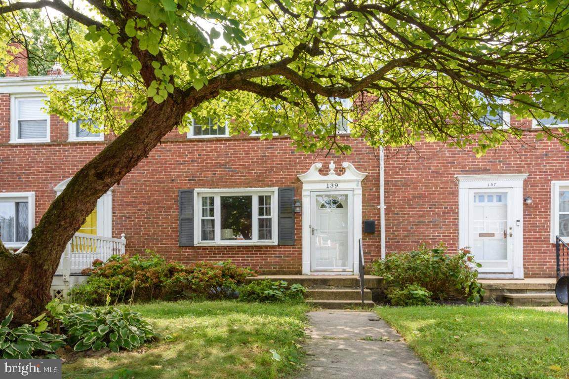 139 Marburth Avenue - Photo 1