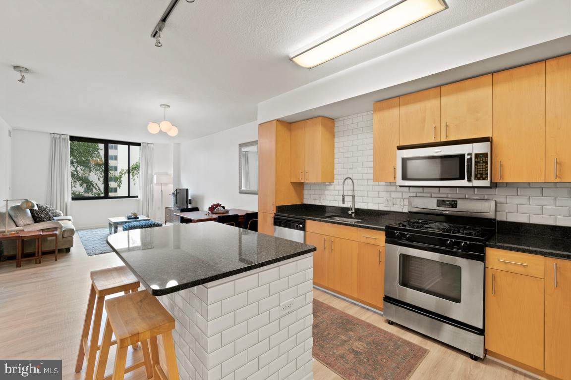 440 L Street - Photo 1