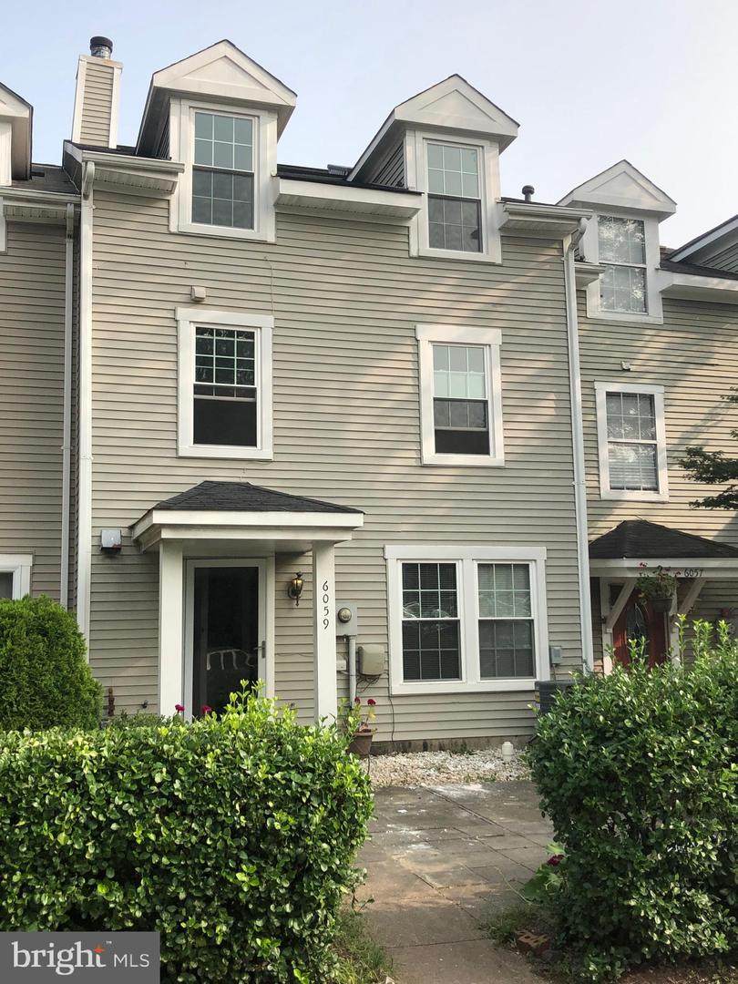 6059 Netherton Street - Photo 1