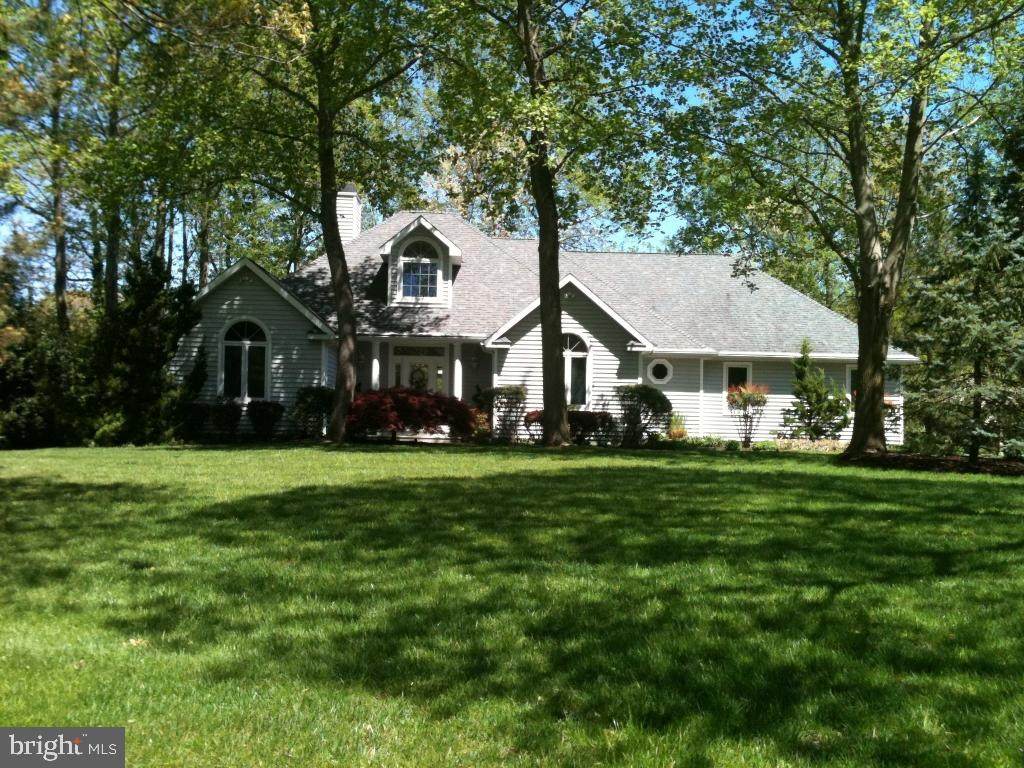 10 Southwood Shores Drive - Photo 1