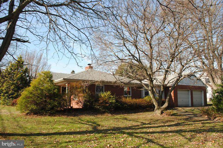 205 Greenwood Avenue - Photo 1