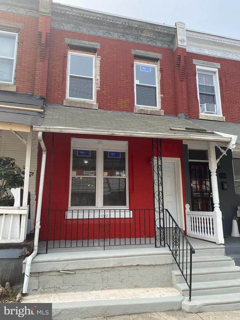 1104 Sloan Street - Photo 1