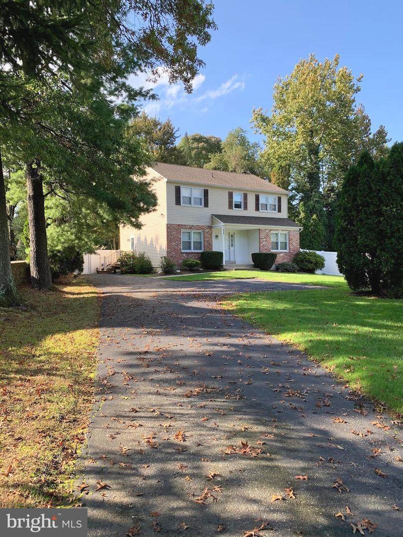 606 Crum Creek Road - Photo 1
