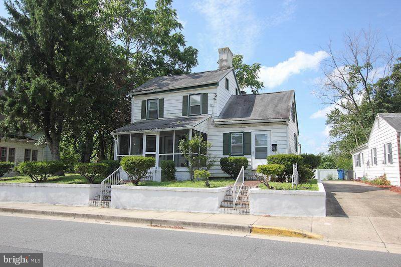 1052 6TH Street - Photo 1