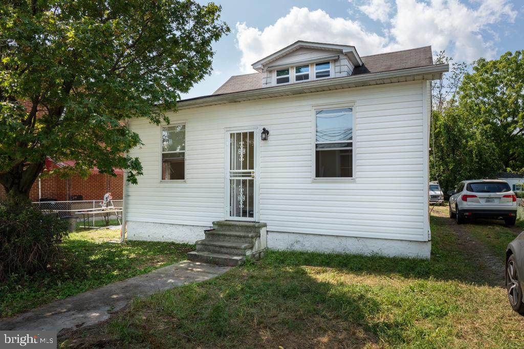 404 Marlyn Avenue - Photo 1