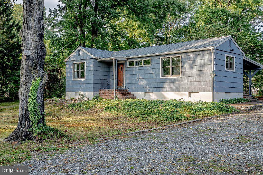 433 Martin Avenue - Photo 1