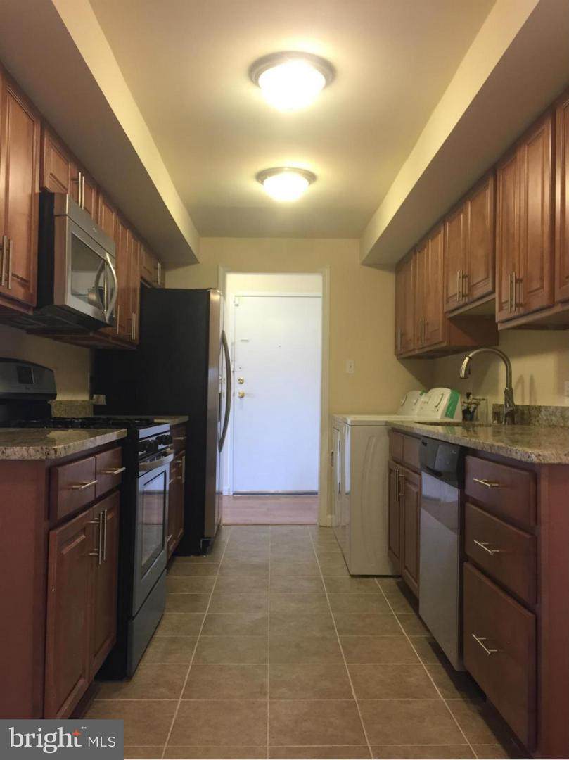 10204 Prince Place - Photo 1