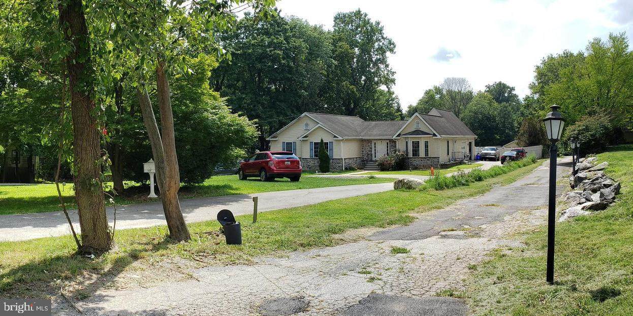 320 Bishop Avenue - Photo 1
