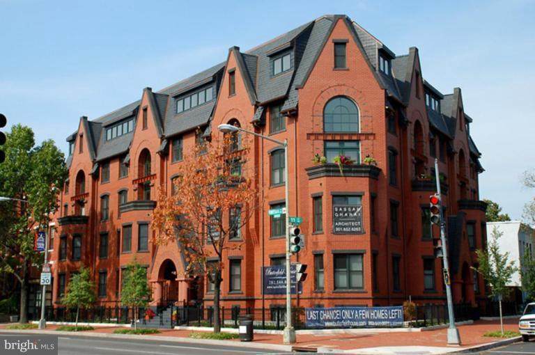 1020 Pennsylvania Avenue - Photo 1