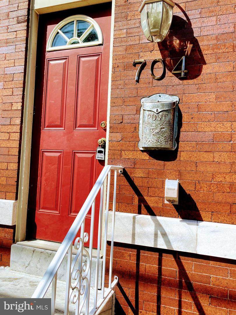704 Eaton Street - Photo 1