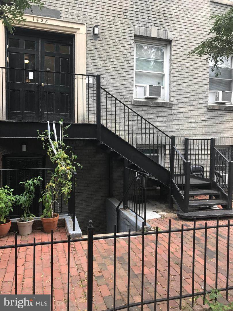 1426 12TH Street - Photo 1