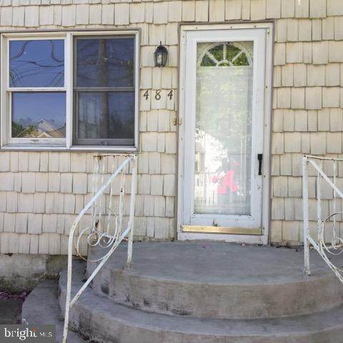 484 Brookside Avenue - Photo 1
