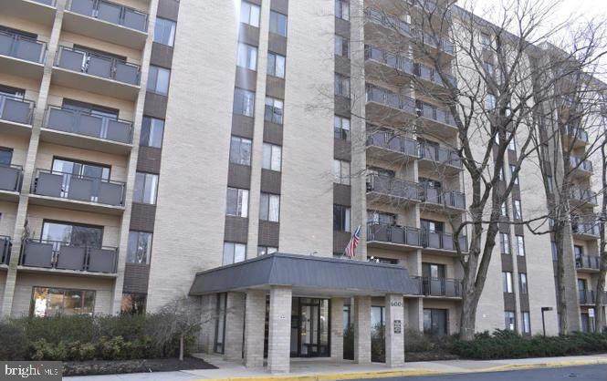 6001 Arlington Boulevard - Photo 1