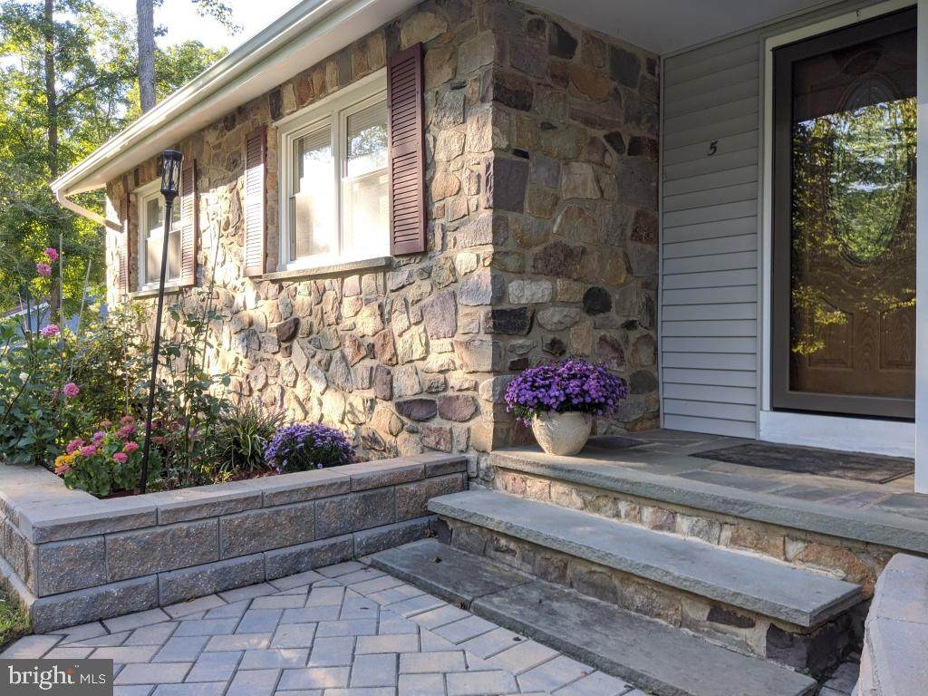 5 Jacob Drive - Photo 1