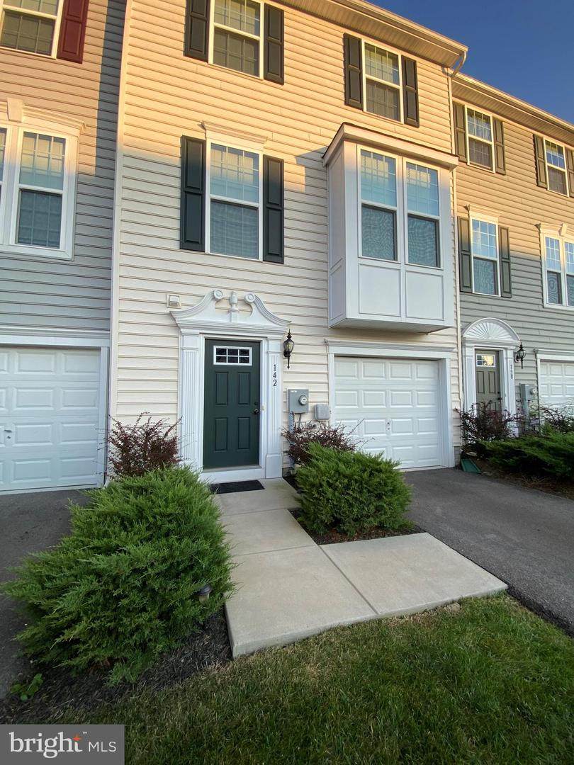 142 Norwood Drive - Photo 1