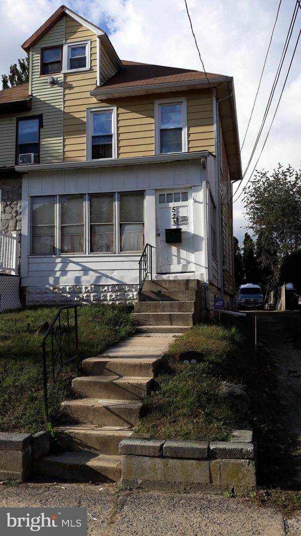 523 13TH Avenue - Photo 1