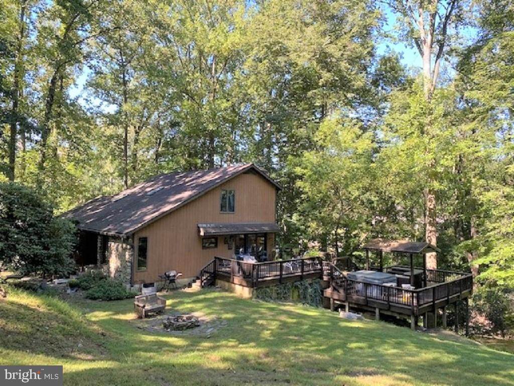 201 Deerwood Drive - Photo 1