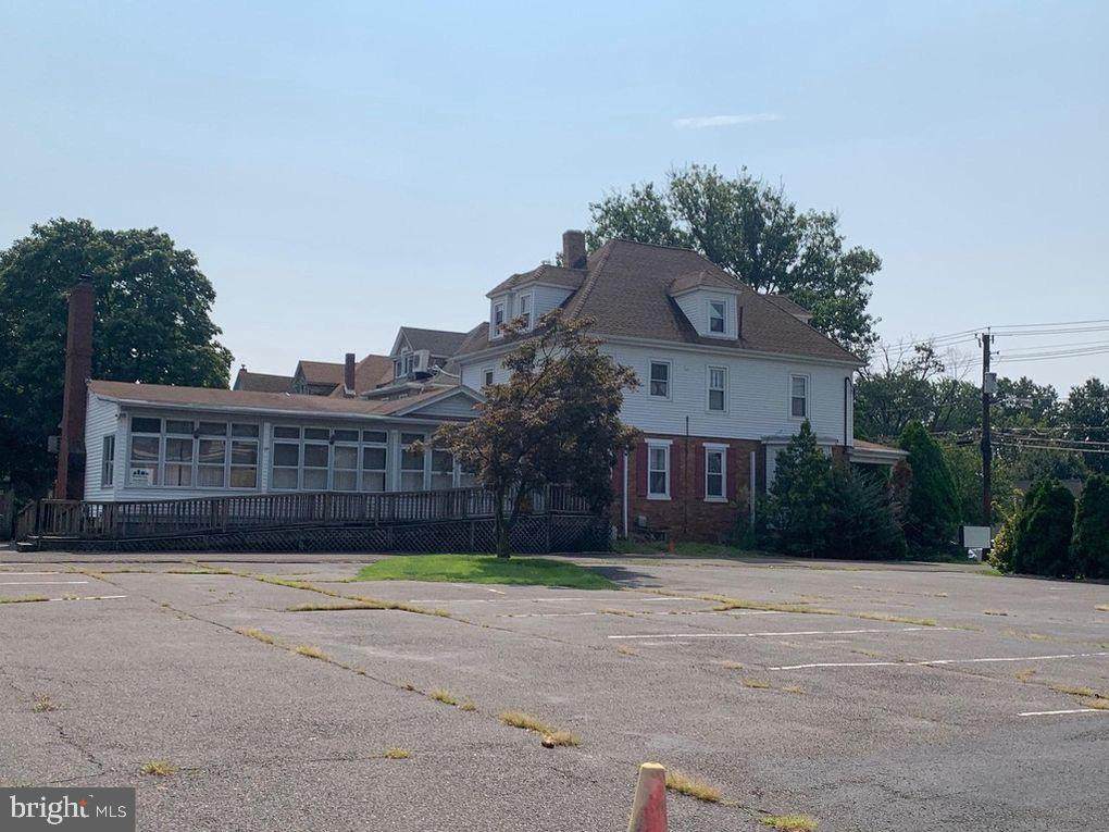 983 Haddon Avenue - Photo 1