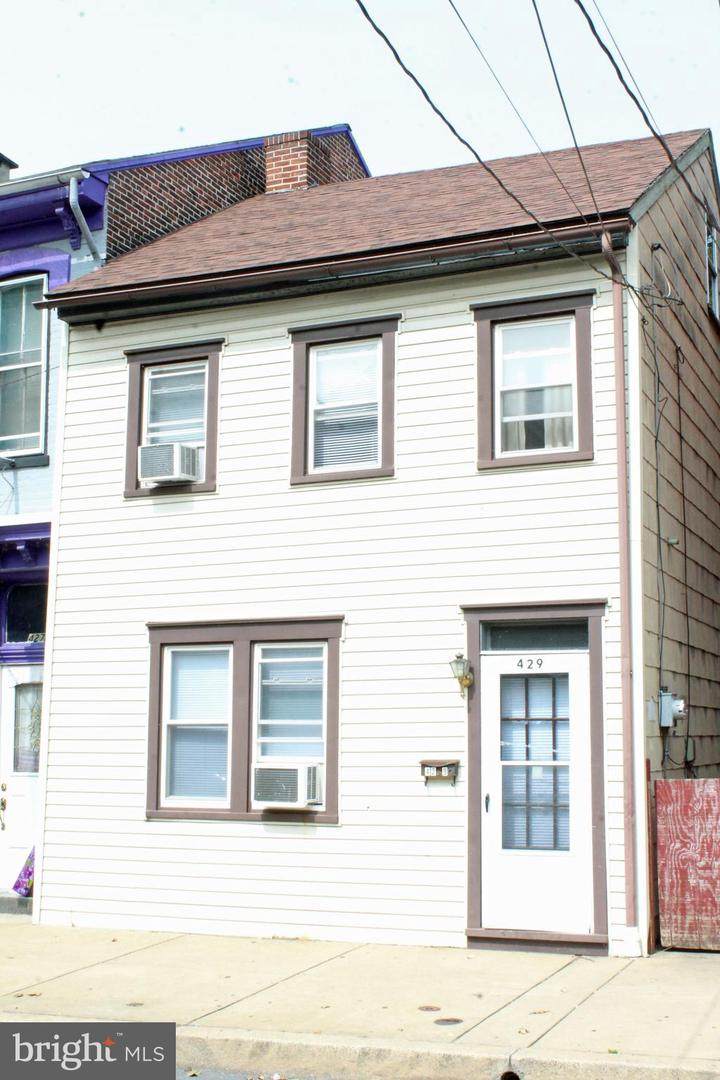 429 Union Street - Photo 1