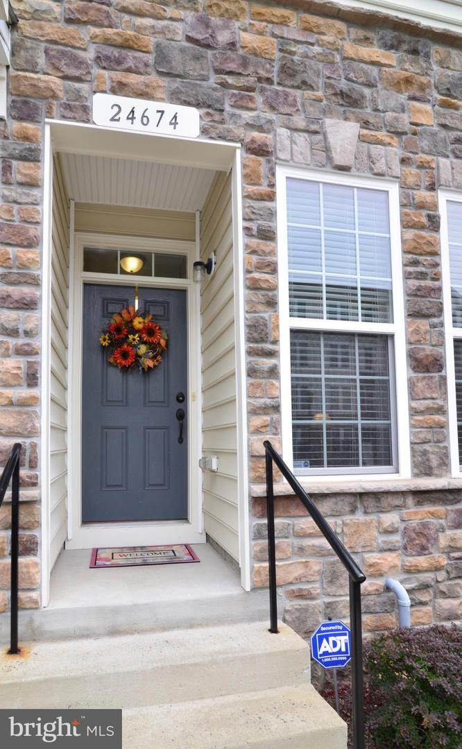 24674 Byrne Meadow Square - Photo 1