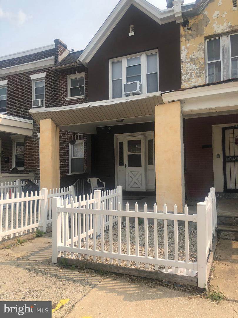 5352 Oxford Street - Photo 1