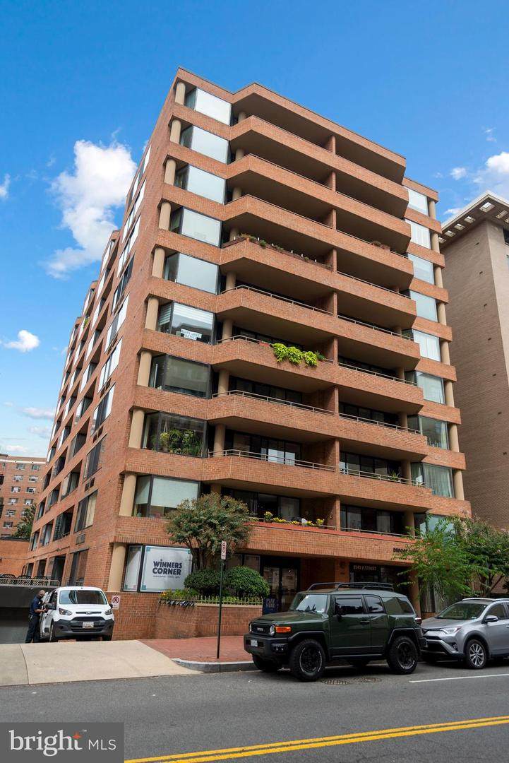 2141 P Street - Photo 1