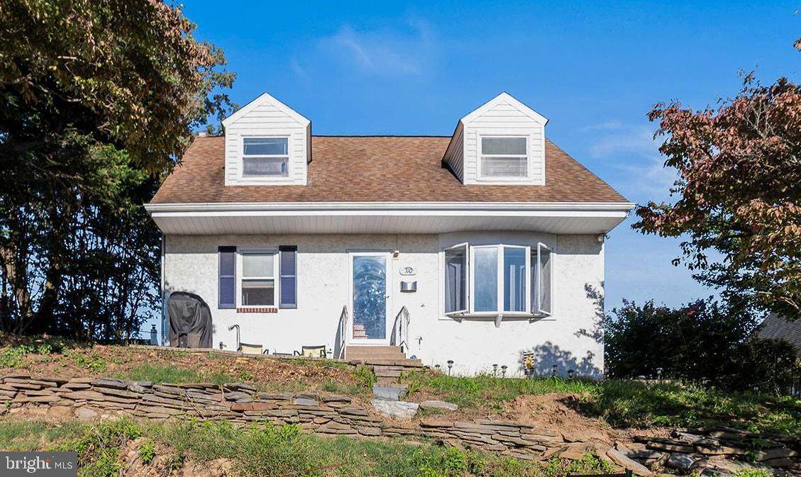 310 Woodlyn Circle - Photo 1