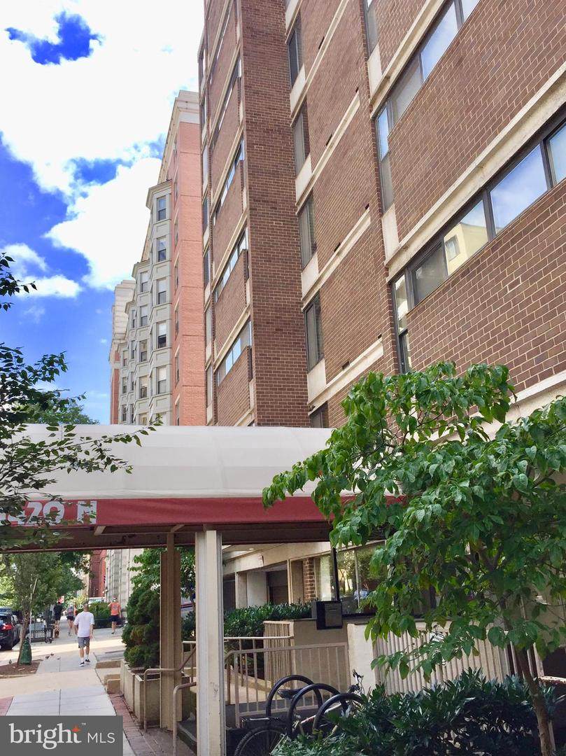 1420 N Street - Photo 1