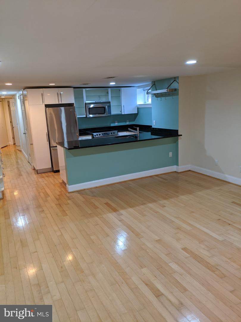 721 E Street - Photo 1