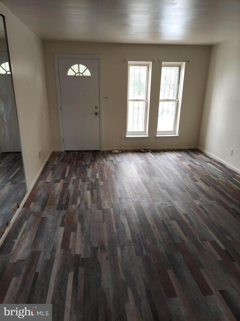543 Mosher Street - Photo 1