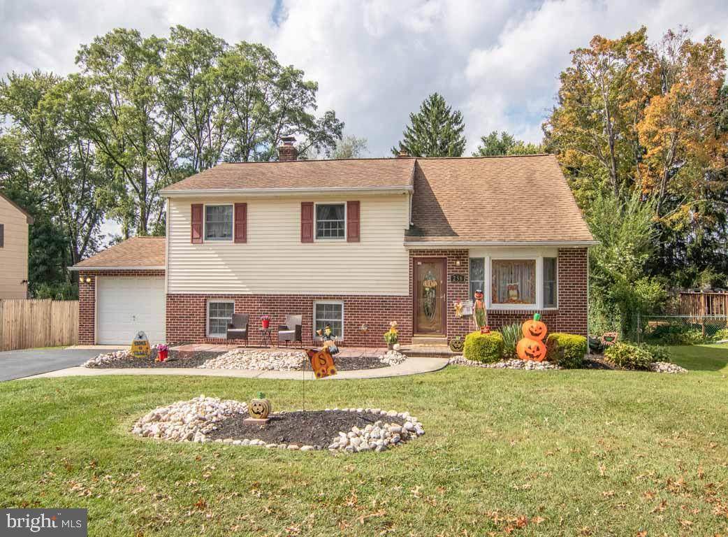 258 Florence Avenue - Photo 1