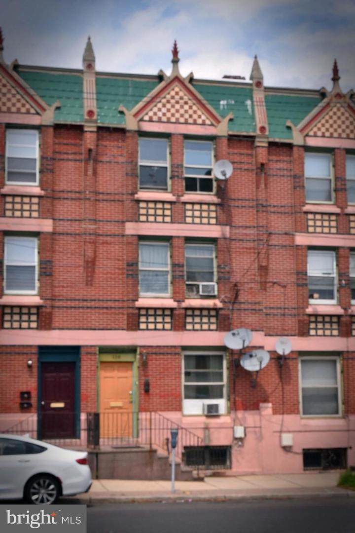 154 Hanover Street - Photo 1