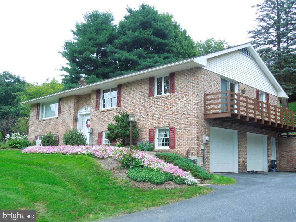 110 Maple Drive - Photo 1