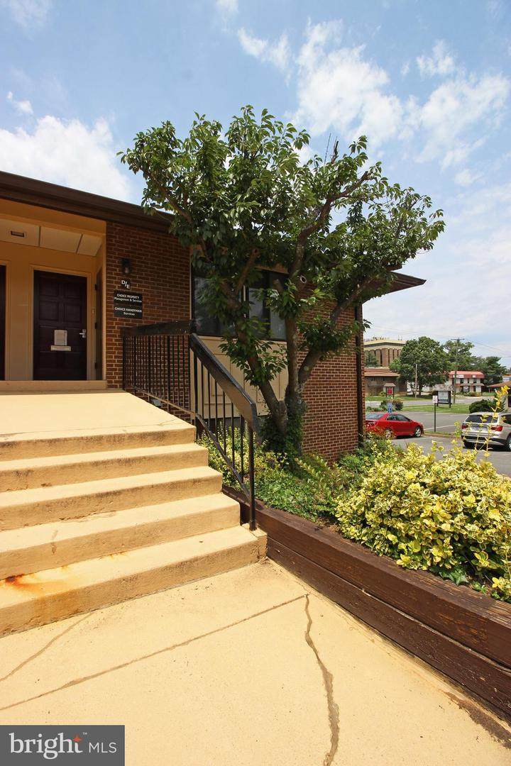 360 Maple Avenue - Photo 1