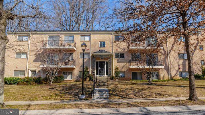 10600 Montrose Avenue - Photo 1