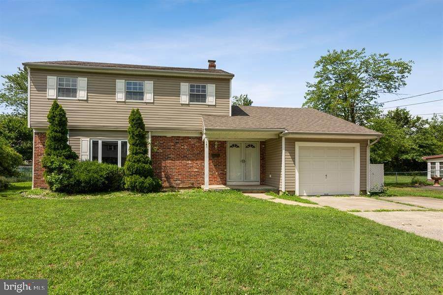 141 Lafayette Road - Photo 1