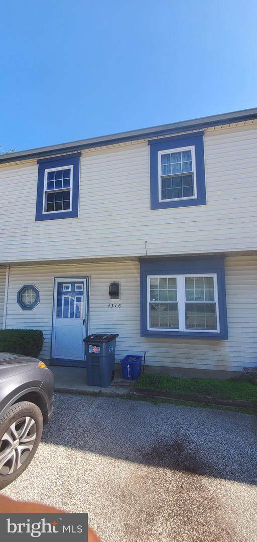 4316 Lario Way - Photo 1