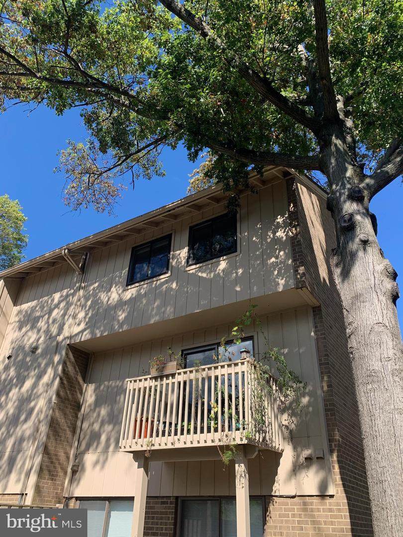 2479 Glengyle Drive - Photo 1