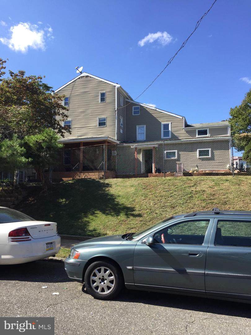 4936-38 Hawthorne Street - Photo 1