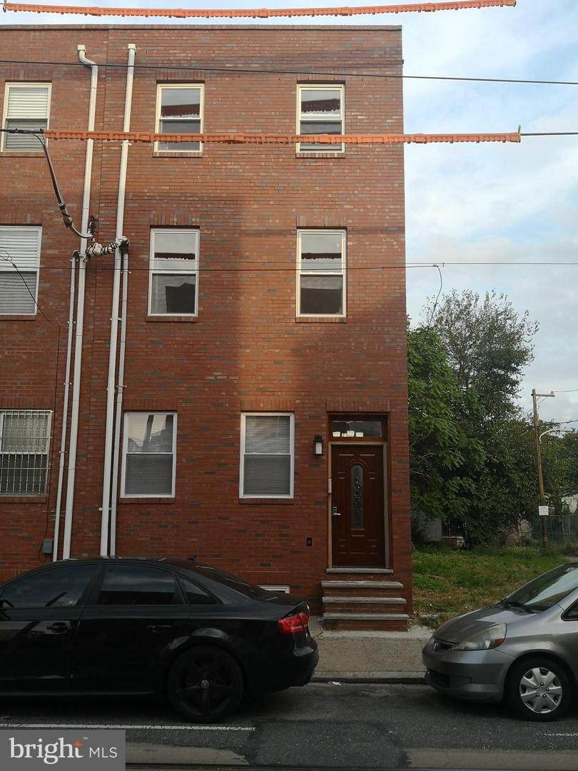 631 11TH Street - Photo 1