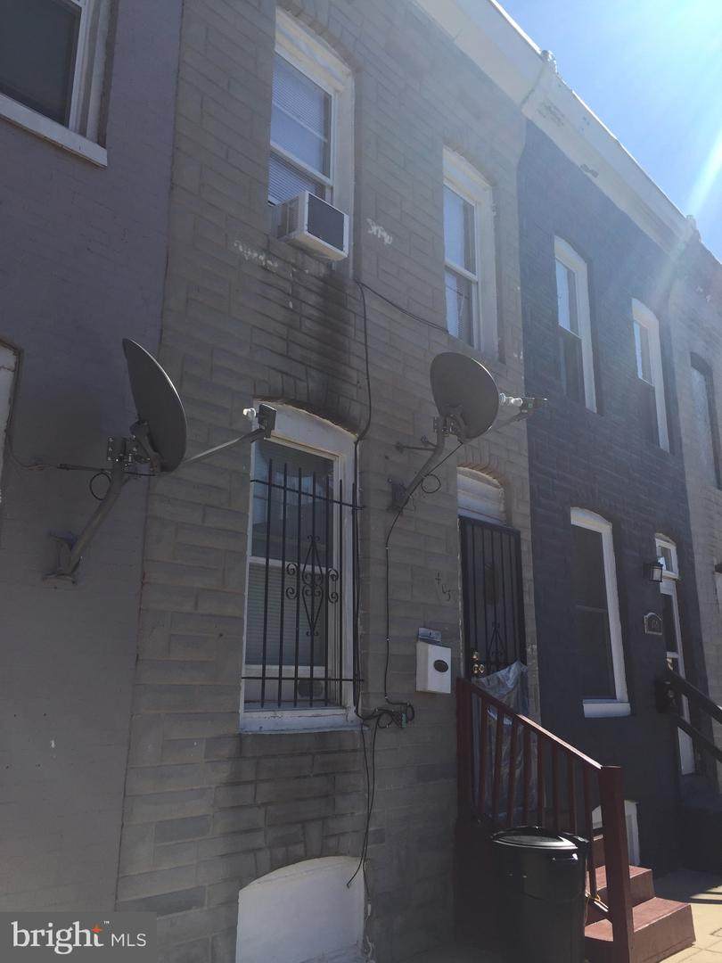 403 Vincent Street - Photo 1