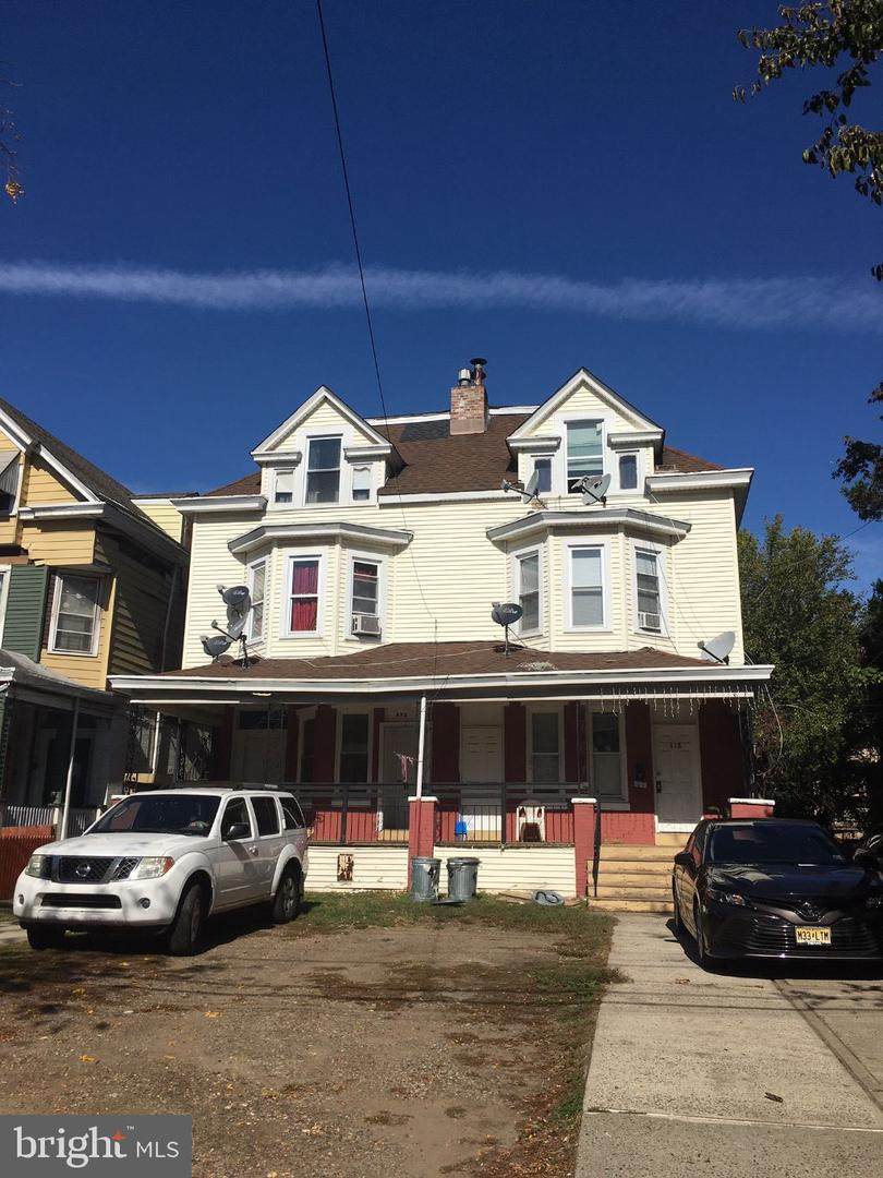 476 Greenwood Avenue - Photo 1