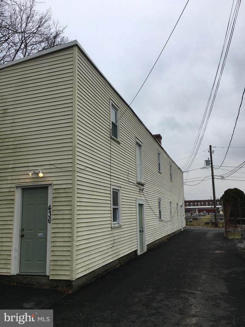 436 11TH Street - Photo 1