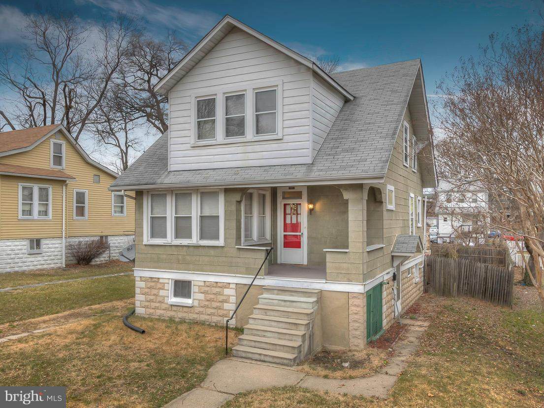 2900 Pinewood Avenue - Photo 1