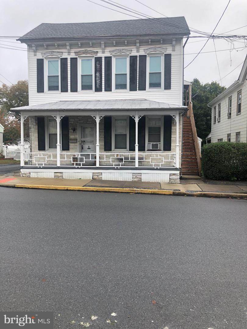 310 Railroad Street - Photo 1