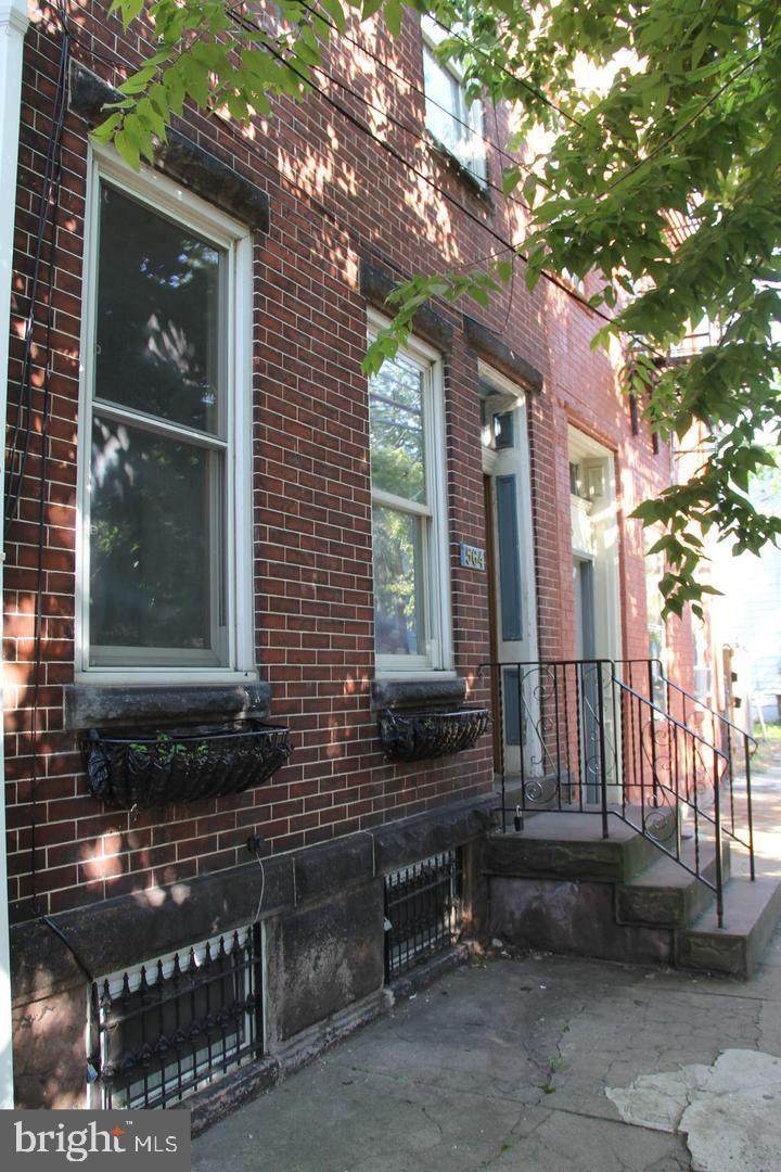 564 Centre Street - Photo 1
