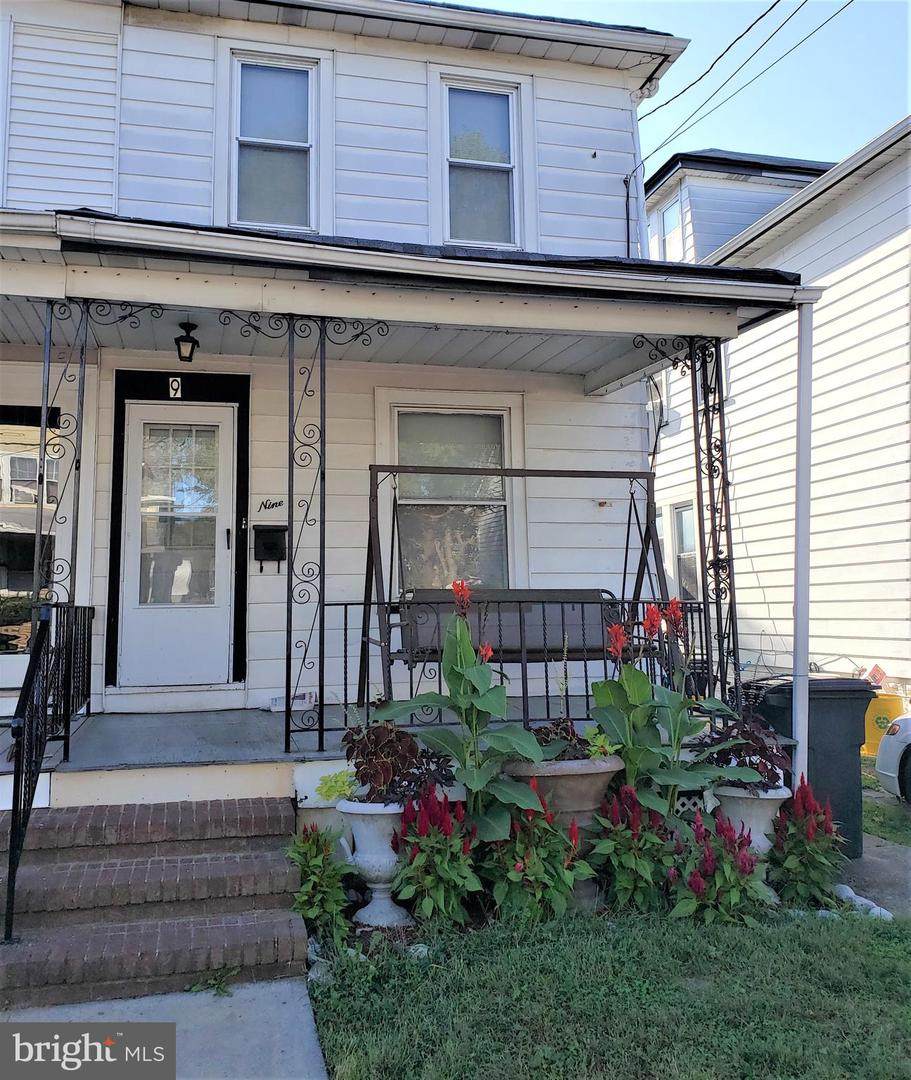 9 Francis Avenue - Photo 1